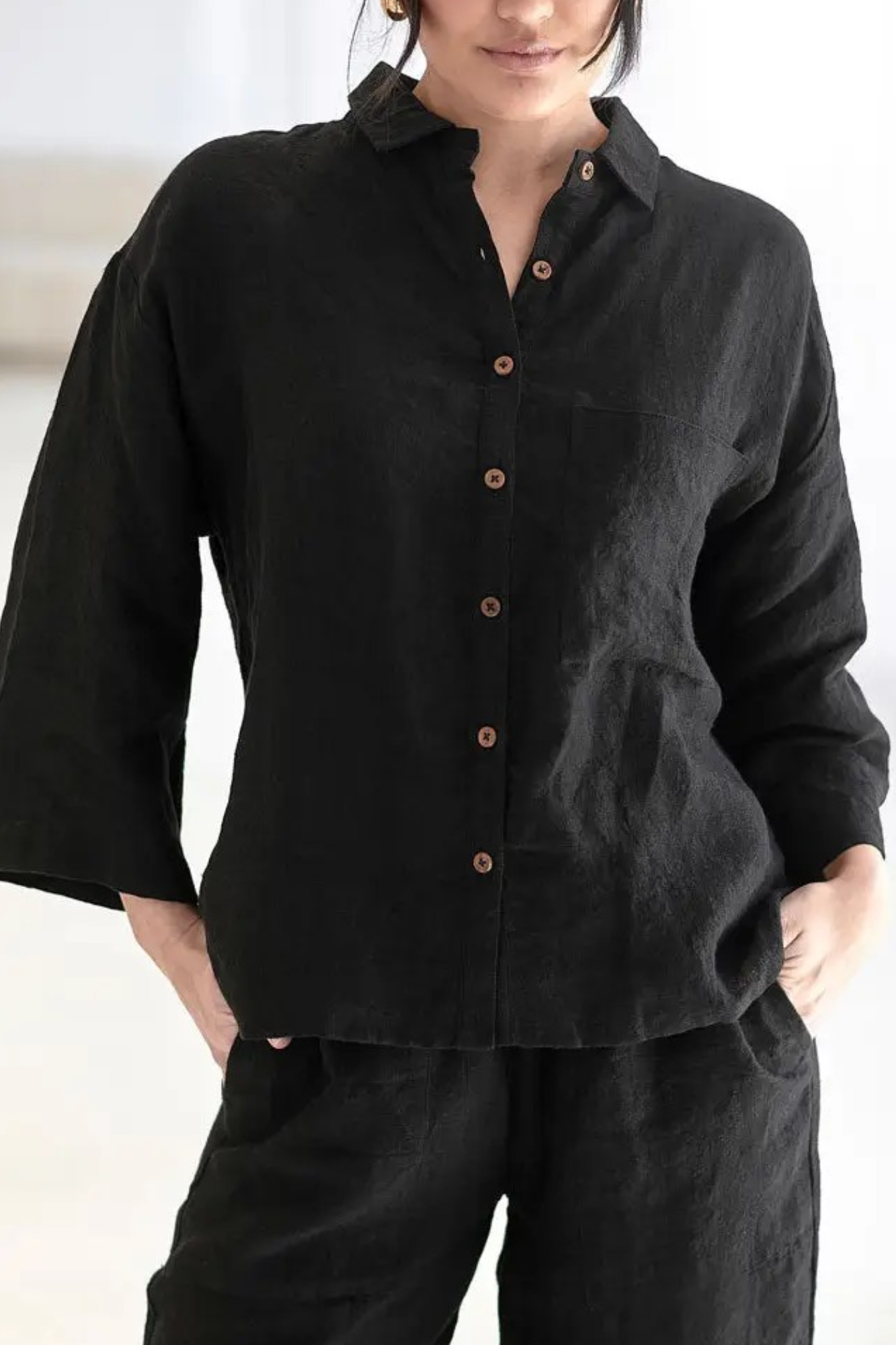 'Eadie' Linen Shirt - Basic Black