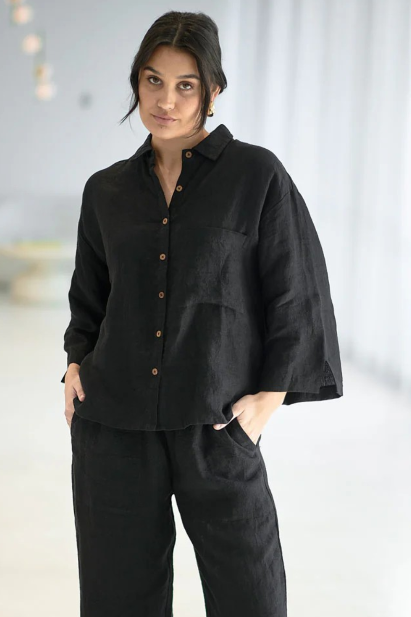 'Eadie' Linen Shirt - Basic Black