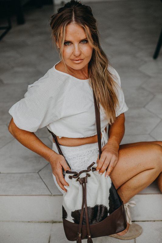'Venus' Cowhide Drawstring Bucket Bag